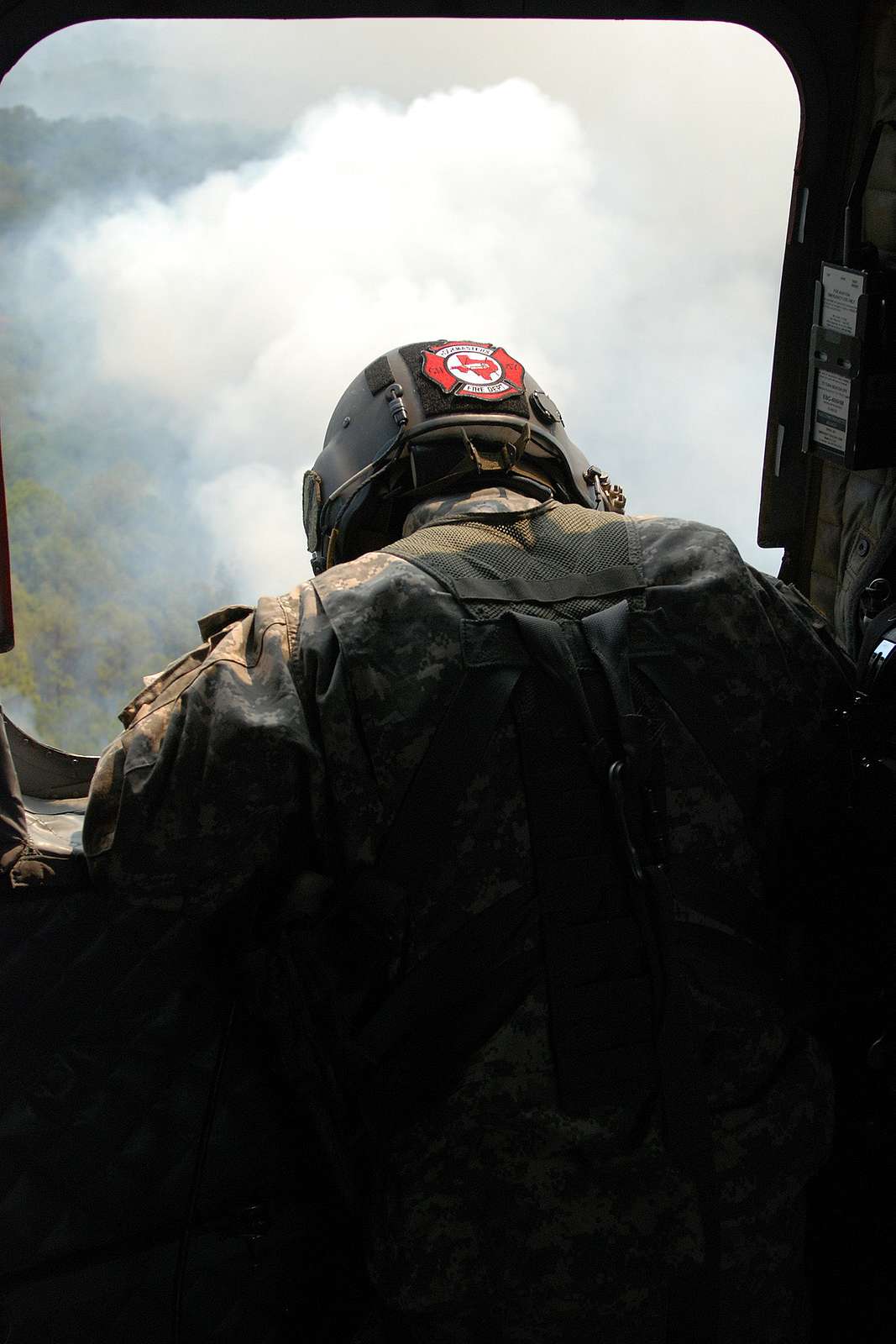 A Ch Chinook Helicopter Crew Chief Looks Out Toward Nara Dvids