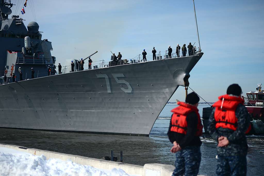 The Arleigh Burke Class Guided Missile Destroyer Uss Picryl Public