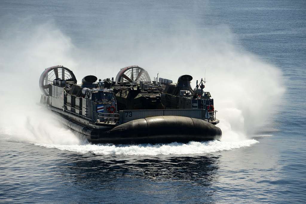 A Landing Craft Air Cushion Lcac Assigned To Assault Nara Dvids