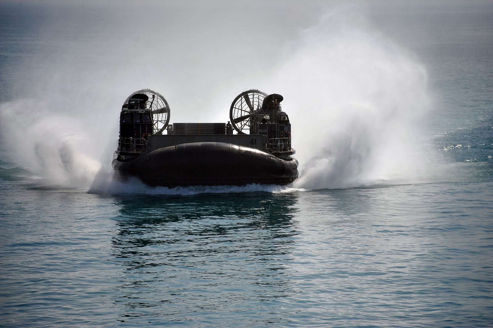 A Landing Craft Air Cushion Lcac Prepares To Enter Nara Dvids