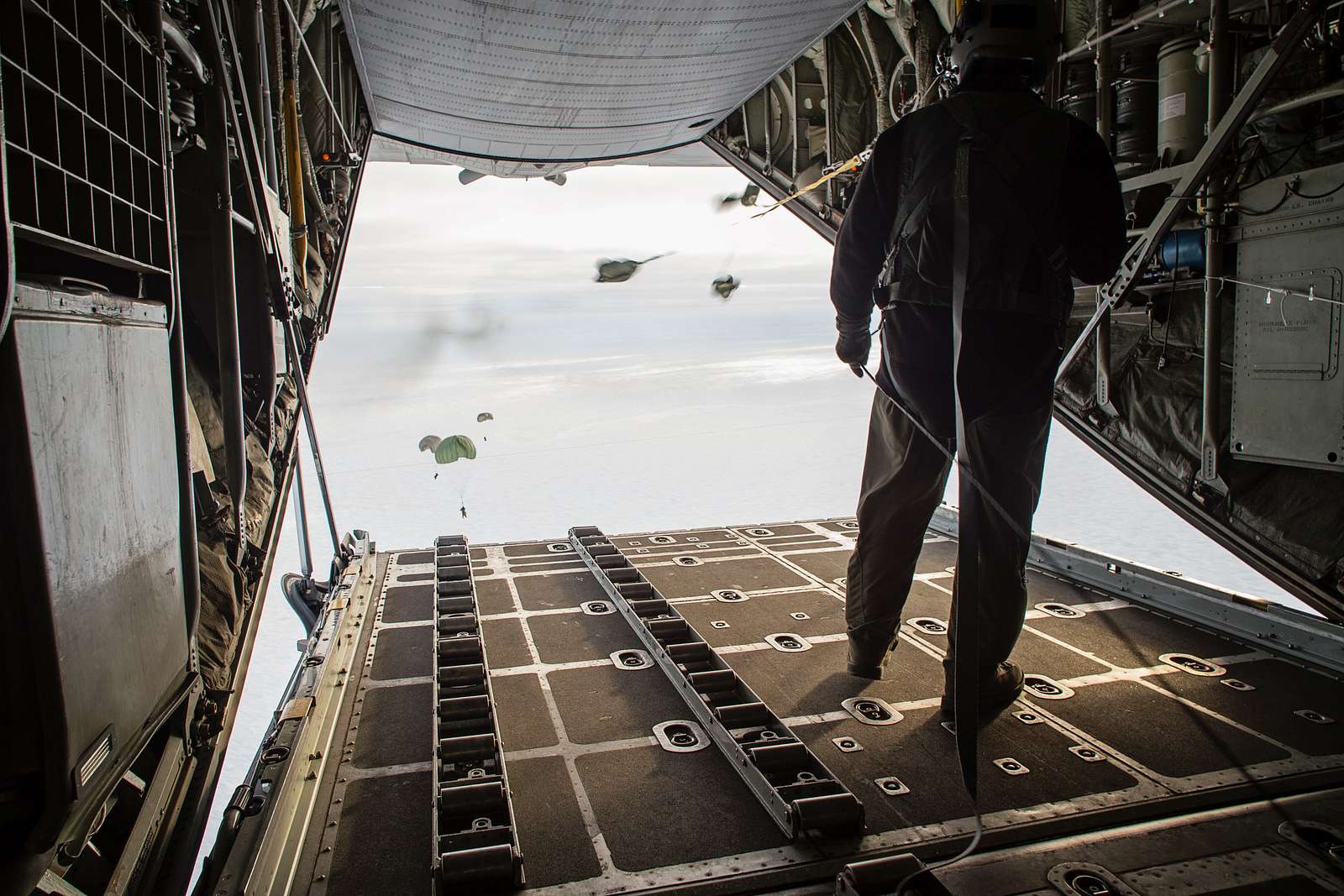 A Loadmaster From The Th Airlift Squadron Alaska Nara Dvids