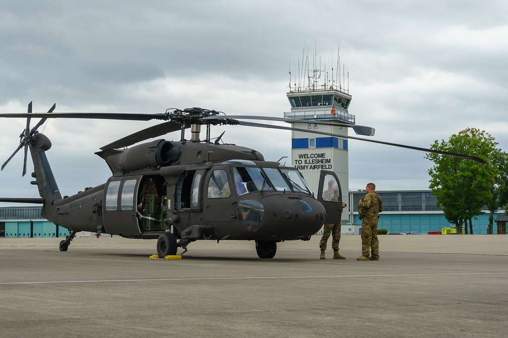 A UH 60 Blackhawk Helicopter Flight Crew With The 3rd NARA DVIDS