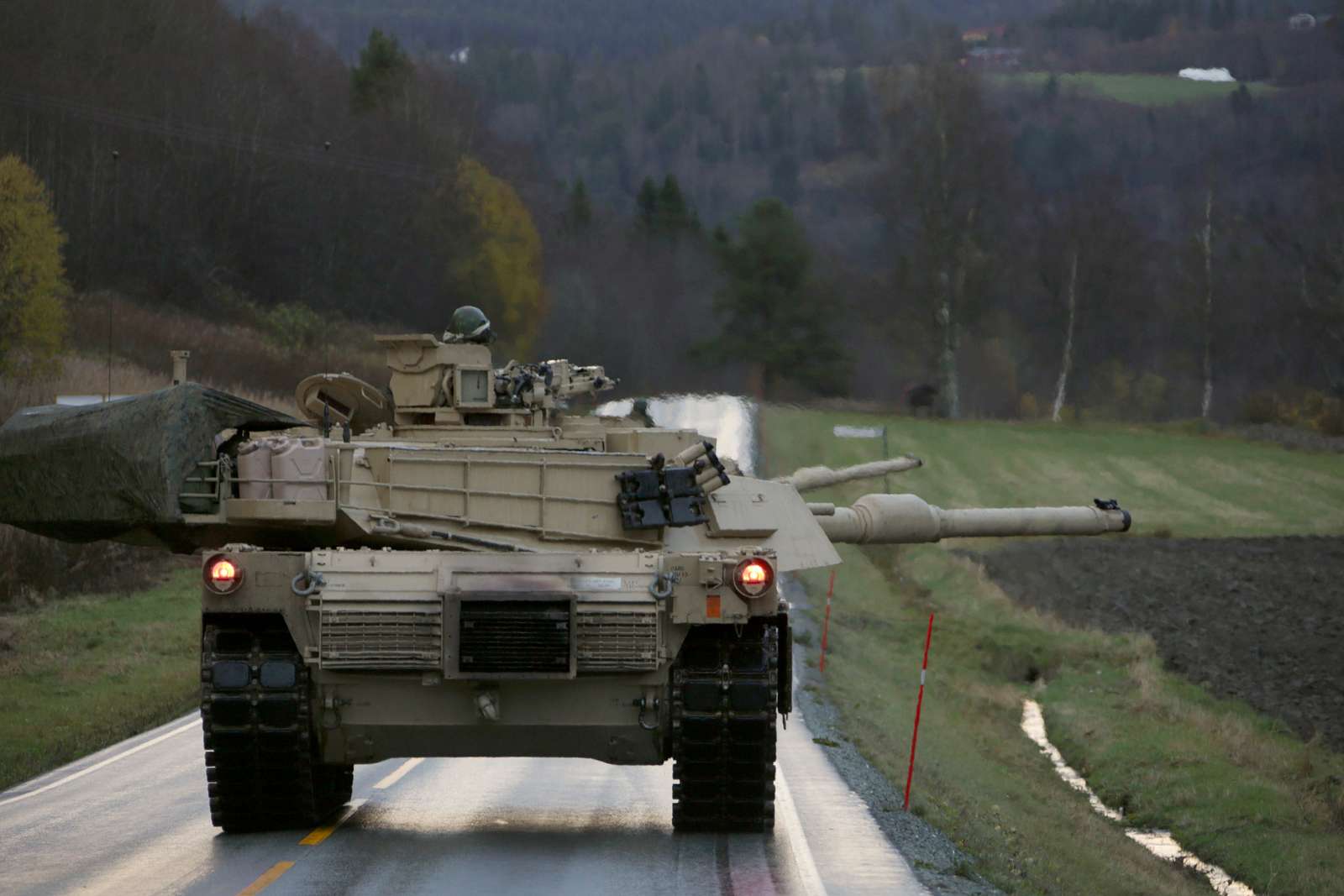 U S Marine Corps M1A1 Abrams Tanks With 2nd Tank Battalion NARA