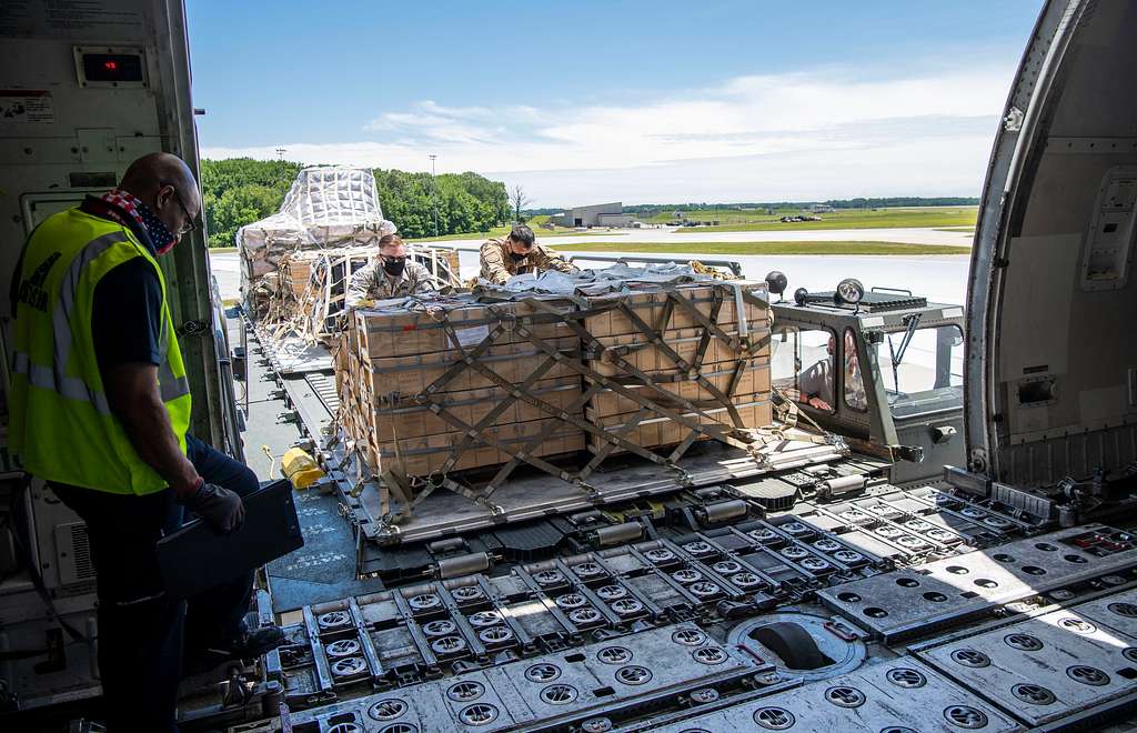 Th Aerial Port Squadron Airmen Load Cargo Being Picryl Public