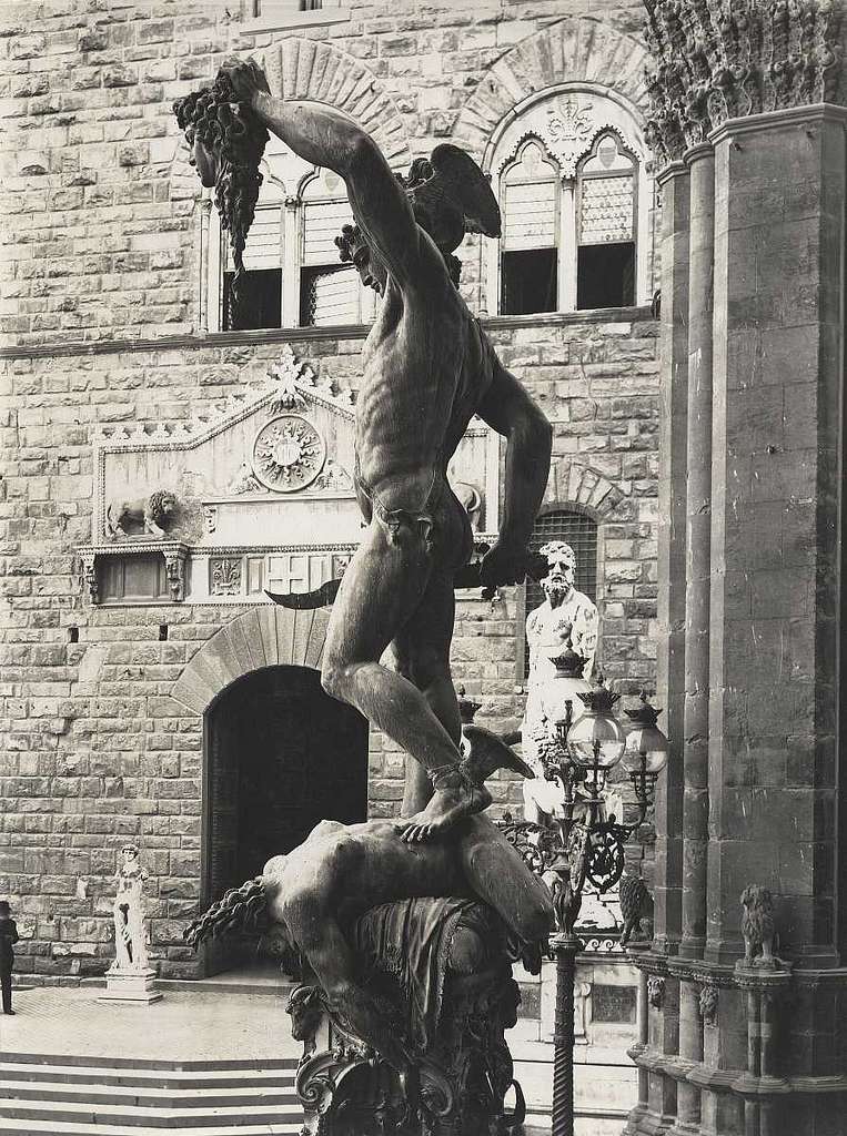 Cellini Perseo Con La Testa Di Medusa 1545 1554 Loggia Della