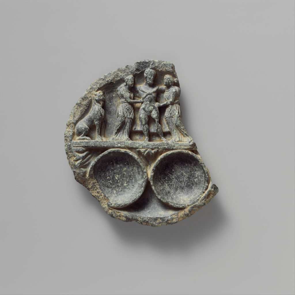 dish with the drunken hercules supported by two women and flanked by a lion 68f4a4 1024