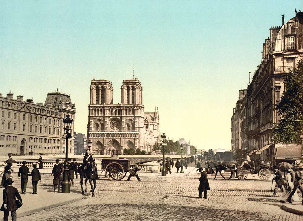 Notre-Dame de Paris, by Victor Hugo free public domain image