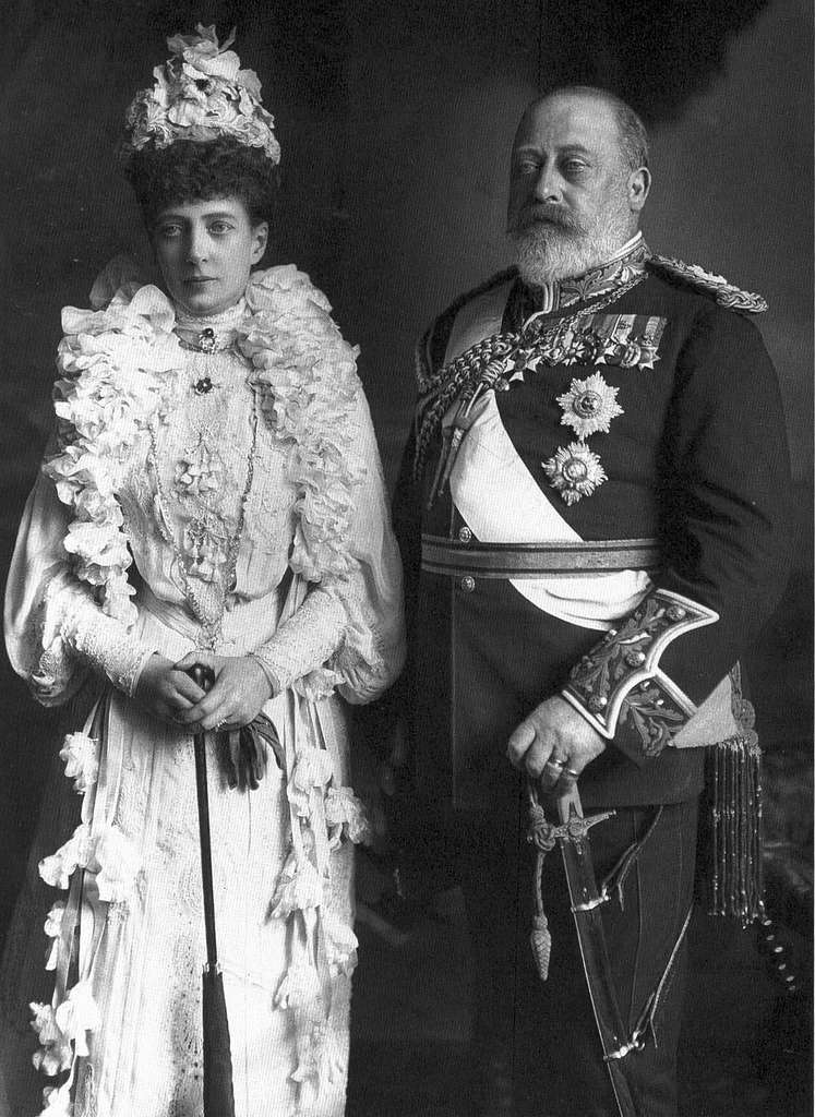 Elliott & Fry (active 1863-1962) - Portrait photograph of King Edward VII  (1841-1910) holding a shotgun, c. 1905