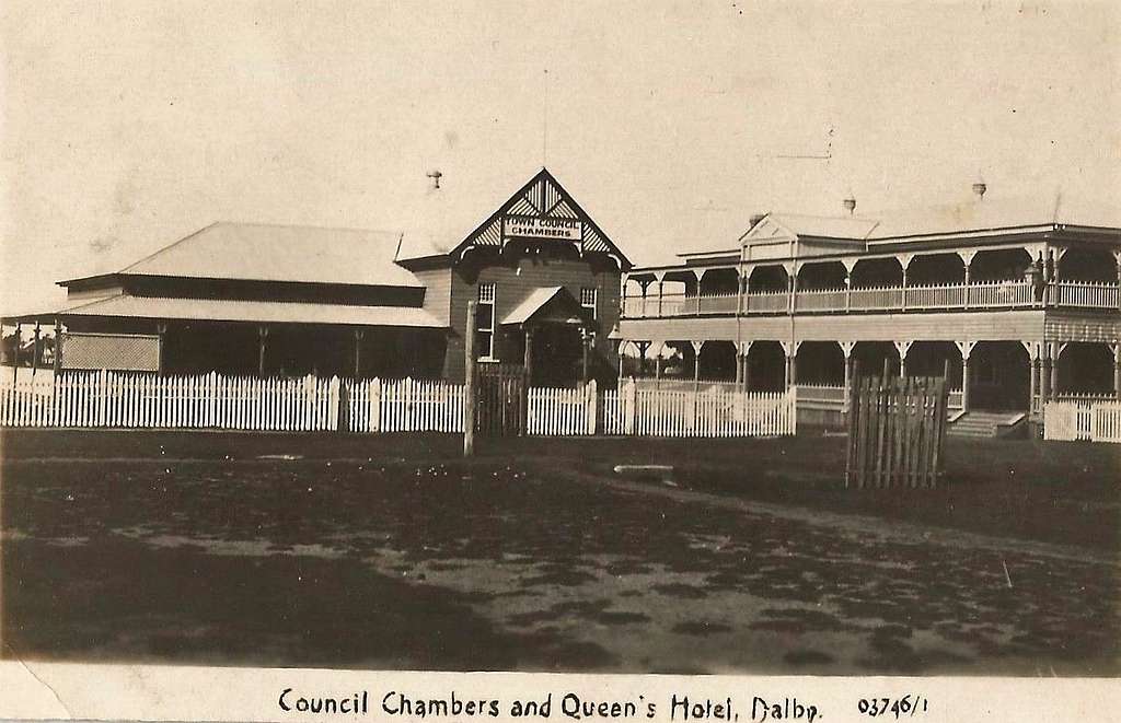 Chambers and Queens Hotel, Dalby, Qld early 1900s - PICRYL Public Domain Search