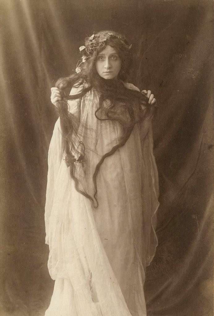 Józef Sebald - Irena Solska w roli Ofelii 1909 - PICRYL - Public Domain ...