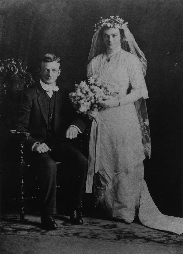 11 1930 s wedding dresses Images: PICRYL - Public Domain Media Search  Engine Public Domain Search