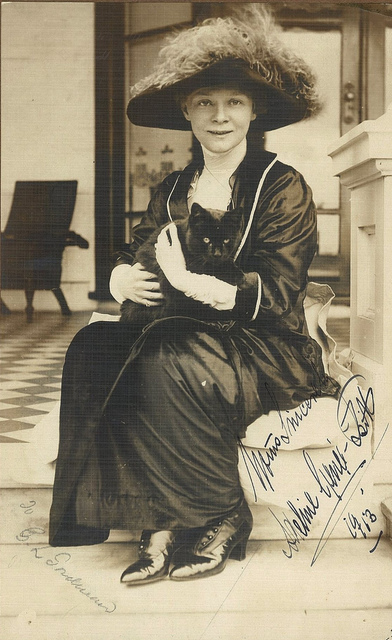 Hélène Kirsova - Wikipedia