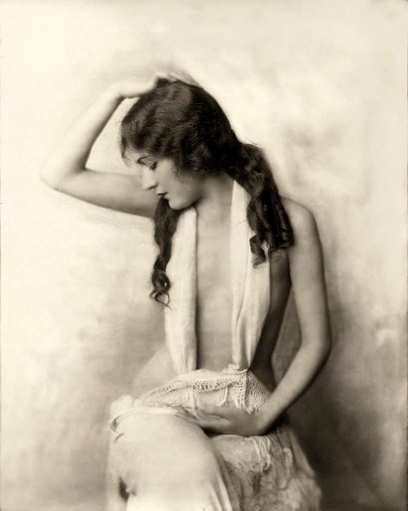 Alfred Cheney Johnston (1885–1971) | PICRYL - Public Domain Media Search  Engine collections