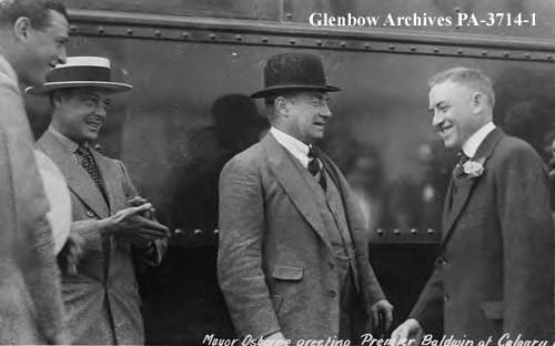 https://cdn2.picryl.com/photo/1927/08/10/frederick-e-osborne-prime-minister-stanley-baldwin-pa-3714-1-acdf1e-small.jpg