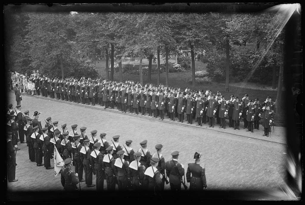 Koninginnedag Op 31 Augustus Eind Jaren Twintig Met Parade Door Troepen 