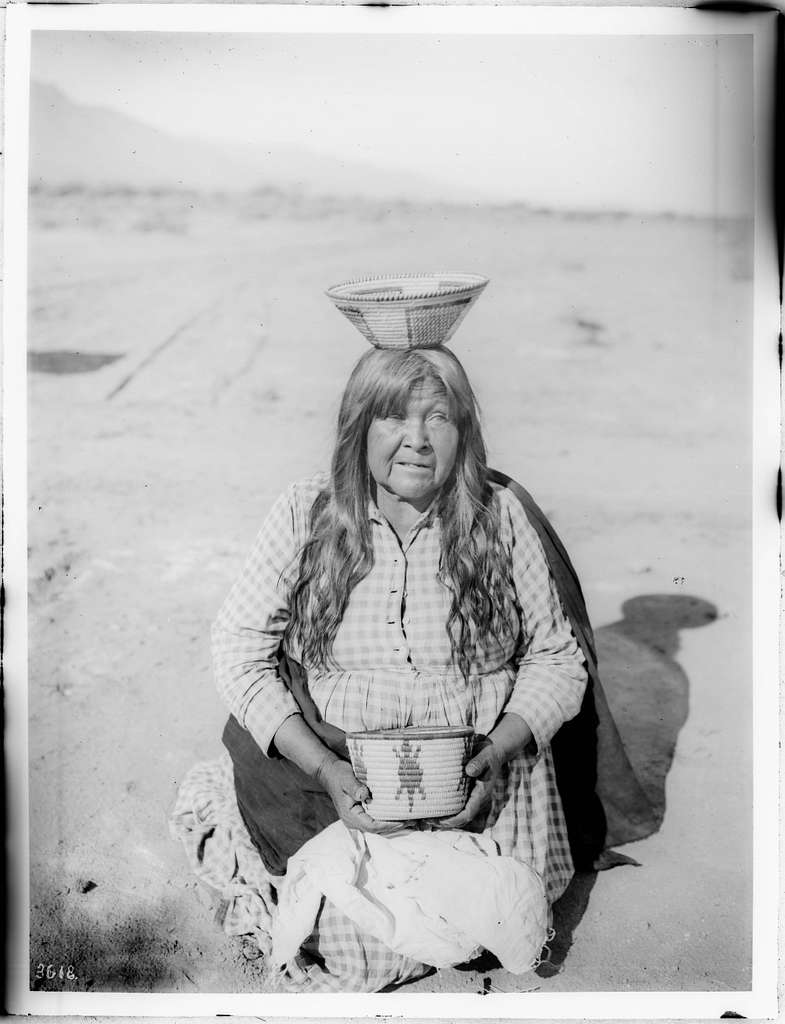 Индейка Пима, Джейн Снуд, производитель корзин, Аризона, около 1900 года  Фотография индейки Пима, Джейн Снуд, производитель корзин, Аризона, около  1900 года. - PICRYL Поиск в мировом общественном достоянии