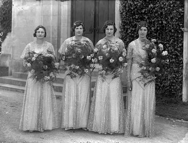 Queen Mary with ladies-in-waiting 1911