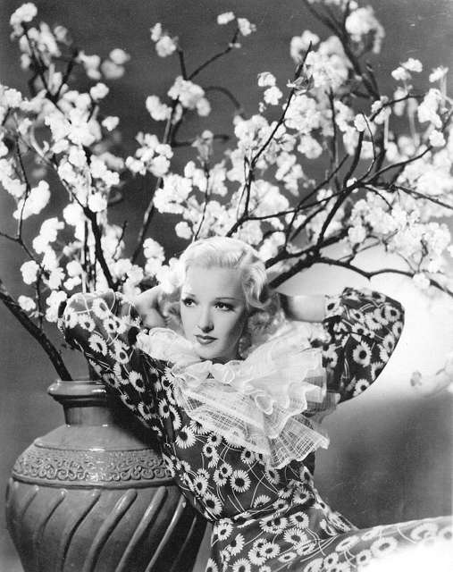 Dixie Lee 1935, actress. Black and white portrait photograph - PICRYL ...