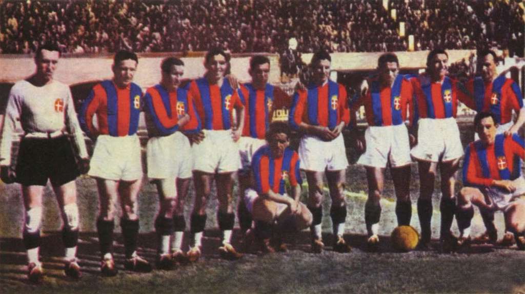 File:1923–24 Prima Divisione, Northern League Finals - Genoa CFC v Bologna  FC - Schiavio, Burlando and De Vecchi.jpg - Wikipedia