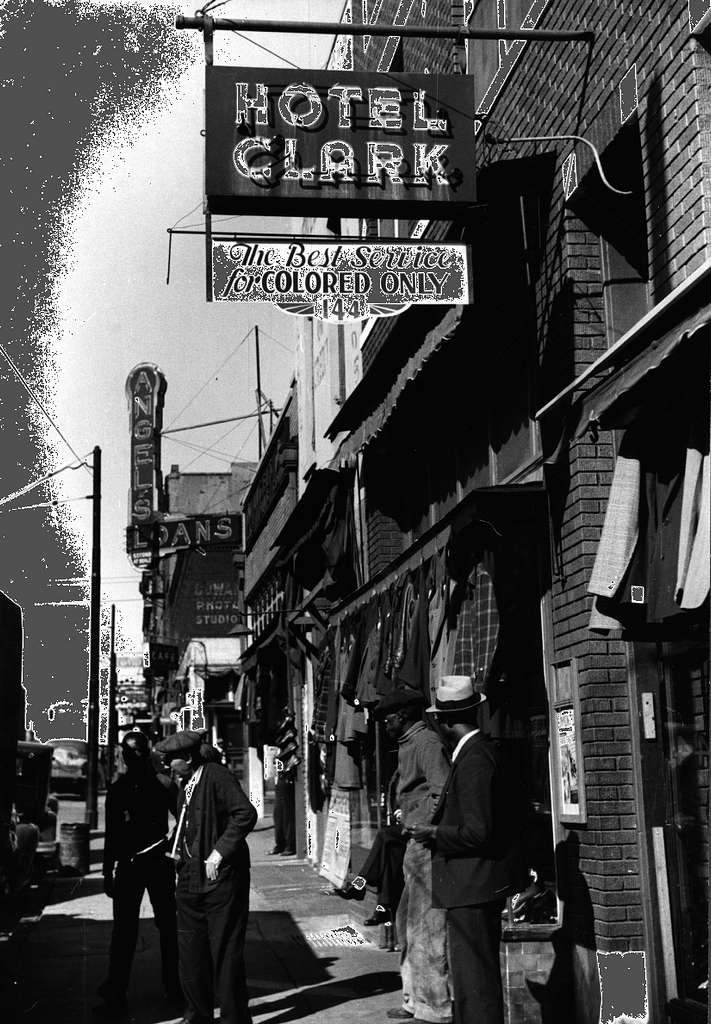 https://cdn2.picryl.com/photo/1939/10/01/hotel-clark-beale-street-memphis-tn-68ec01-1024.jpg