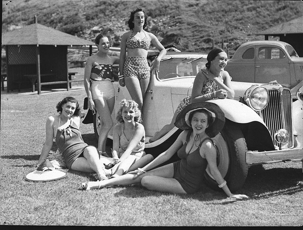 https://cdn2.picryl.com/photo/1939/12/31/the-women-co-girls-on-tamarama-beach-2-february-1939-photographer-sam-hood-153489-1024.jpg