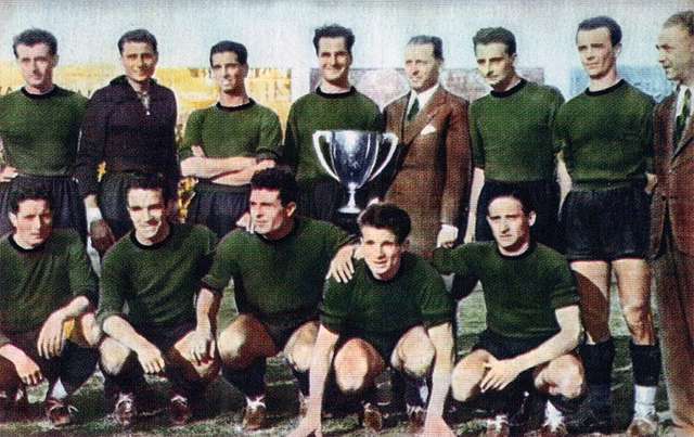 Ferro equipo 1928. Football team group portrait, South America - PICRYL -  Public Domain Media Search Engine Public Domain Image