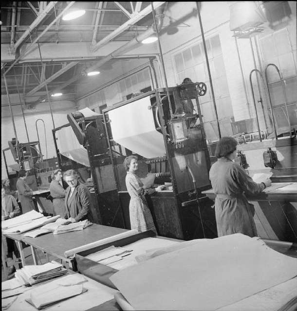 Birth Of A Bomber- Aircraft Production In Britain, 1942 D7084 - PICRYL ...