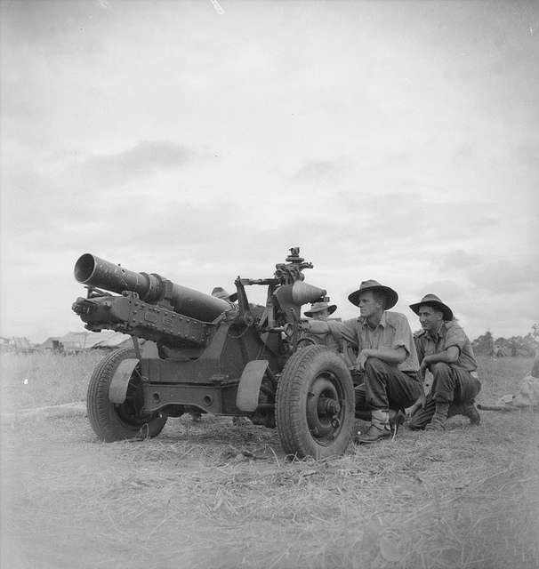 Australian Army Ordnance QF 25-pounder Short In WWII Full Printed