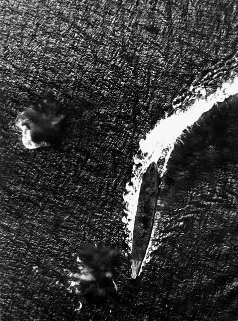 Japanese battleship Yamato under attack in the the Sibuyan Sea on 26 ...