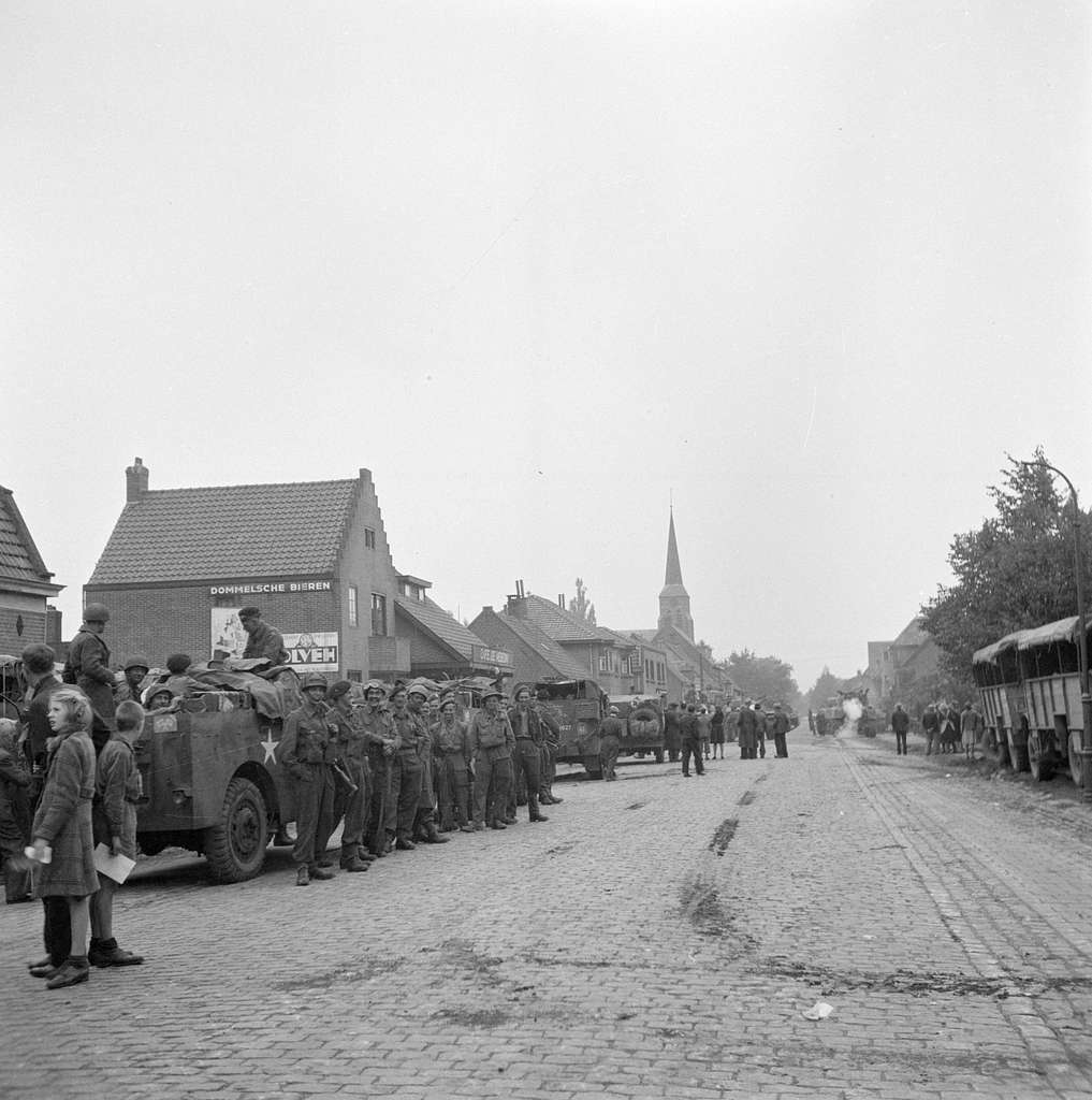 Bevrijding van Noord-Brabant langs de corridor Bergeijk - Valkenswaard ...