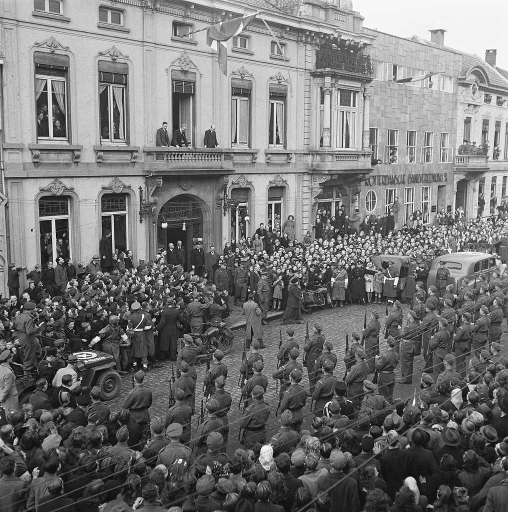 Tocht Van Koningin Wilhelmina Door Bevrijd Zuid-Nederland (Zeeland ...