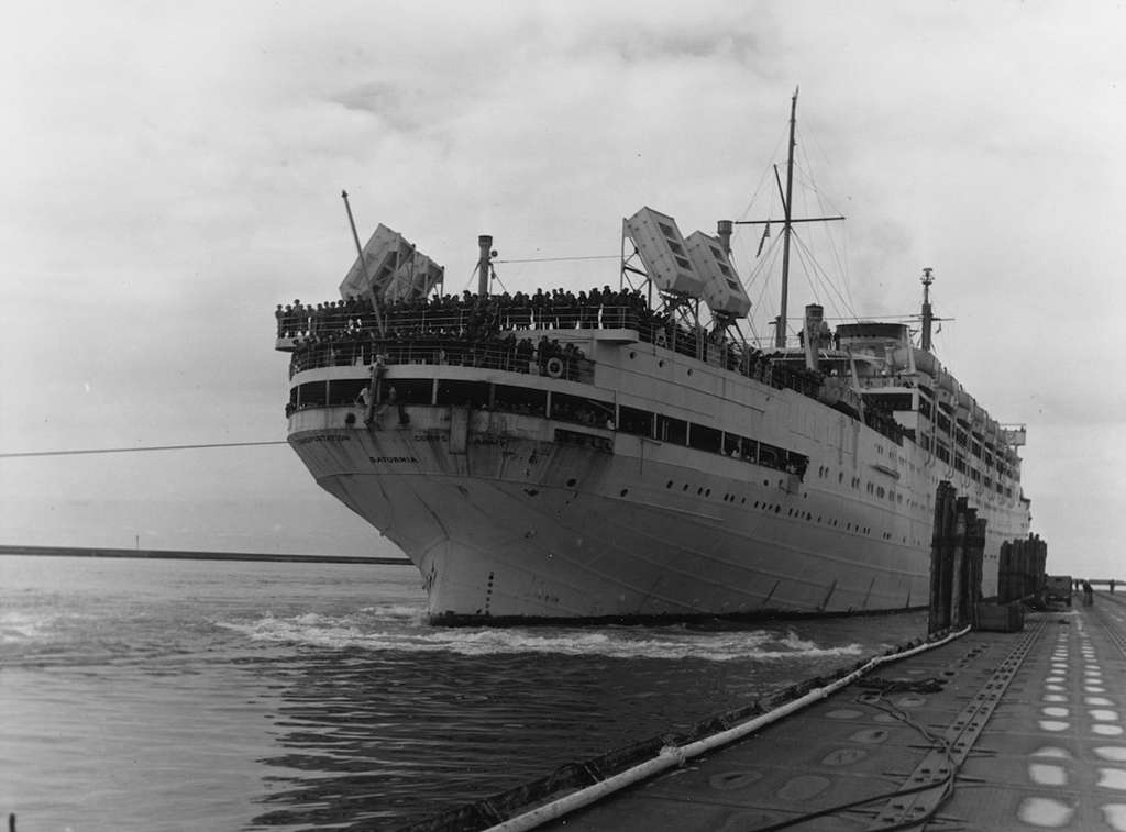 U.S.A.T. SATURNIA (ex-Italian liner SATURNIA) Arrives at Le Havre ...