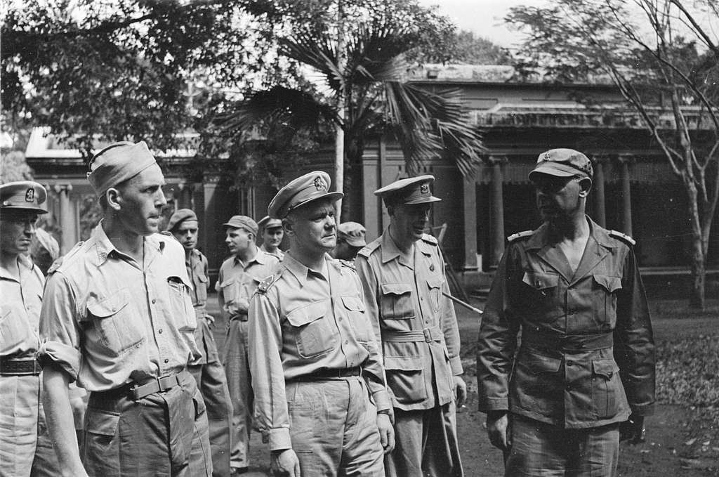 2e Infanterie Brigadegroep Generaal Kruls Krijgt Uitleg Van Een