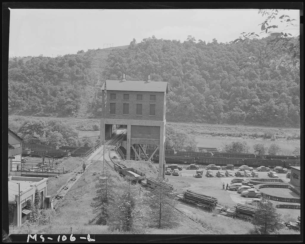 Coal loading house. Coal is loaded on railroad cars or barges. Buckeye ...