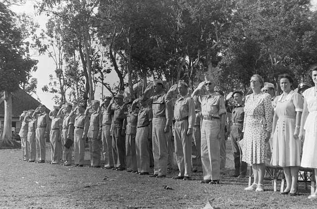 Viering 4-jarig bestaan Regiment Stoottroepen door 5 Bataljon ...