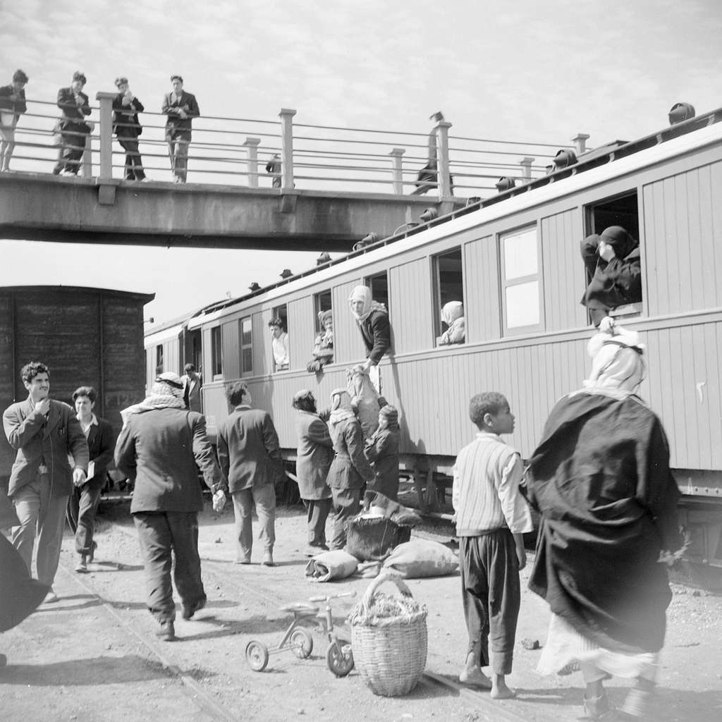 Midden-Oosten 1950-1955: Treinreis van Amman naar Damascus - PICRYL ...