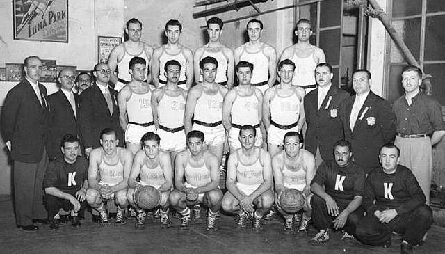 Selección de basquetbol de Argentina en 1950 - PICRYL Public Domain Search