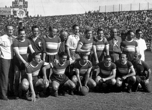 Club Atlético Independiente (1925) - PICRYL - Public Domain Media Search  Engine Public Domain Image
