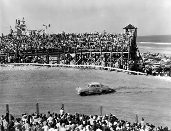Stock car racing at Daytona Beach, Florida - PICRYL - Public