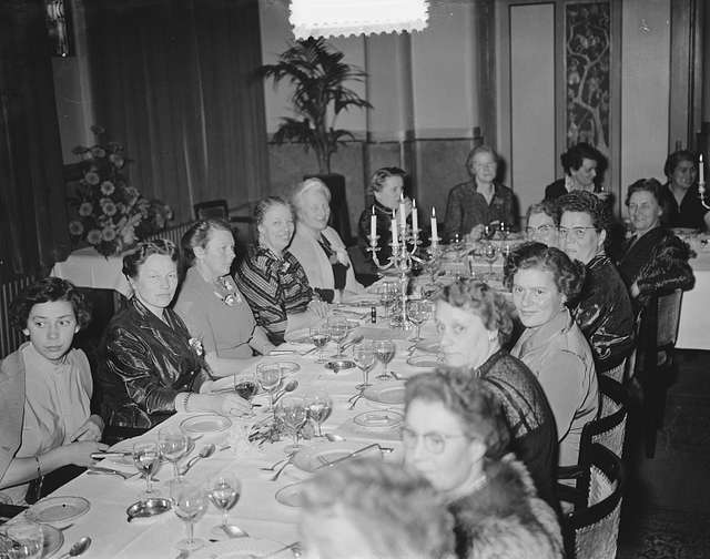 40 jaar jubilea Nederlandse Vereniging Huisvrouwen - PICRYL - Public ...