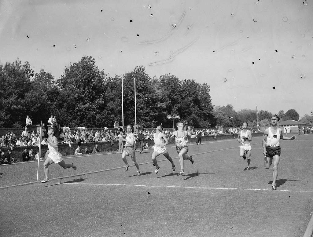 Nederlandse Jeugd Atletiekkampioenschappen te Den - PICRYL - Public ...