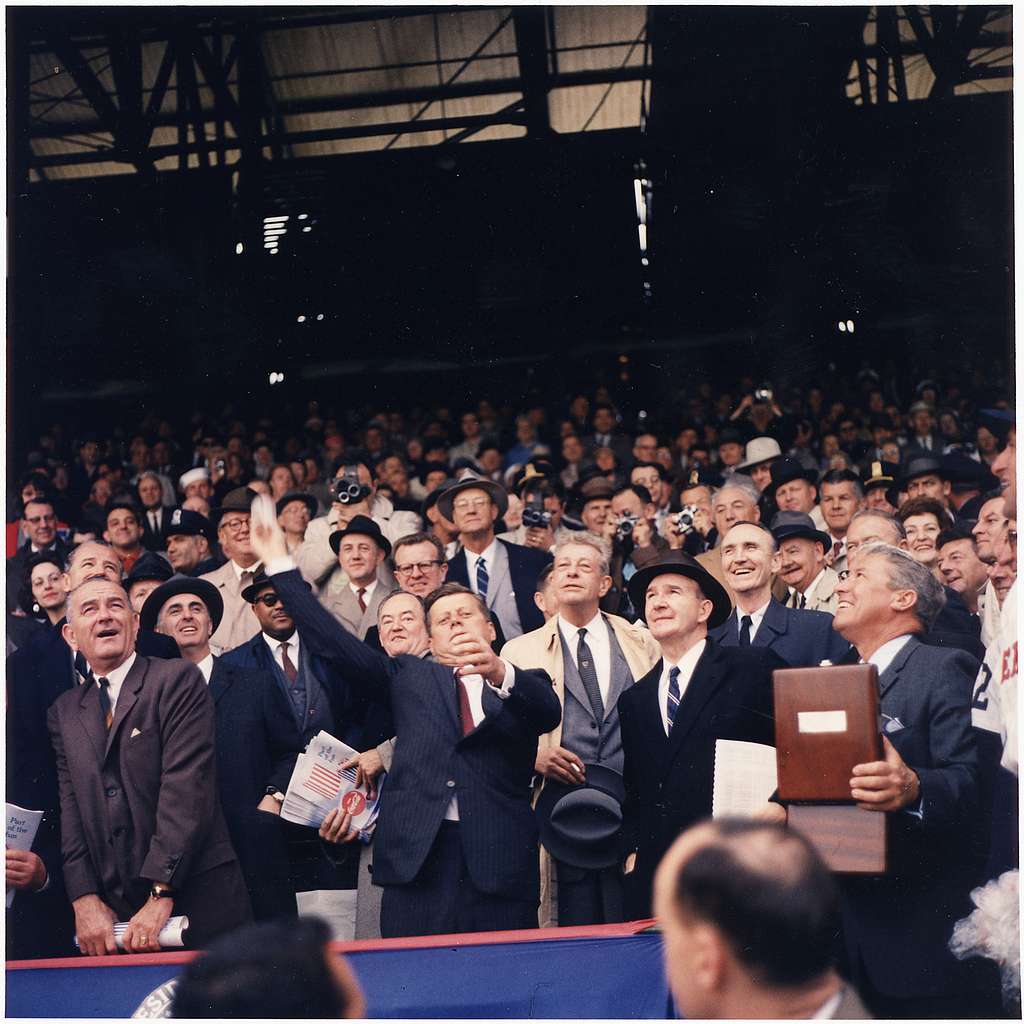 File:Harry Truman throws first pitch at 1952 Washington Senators