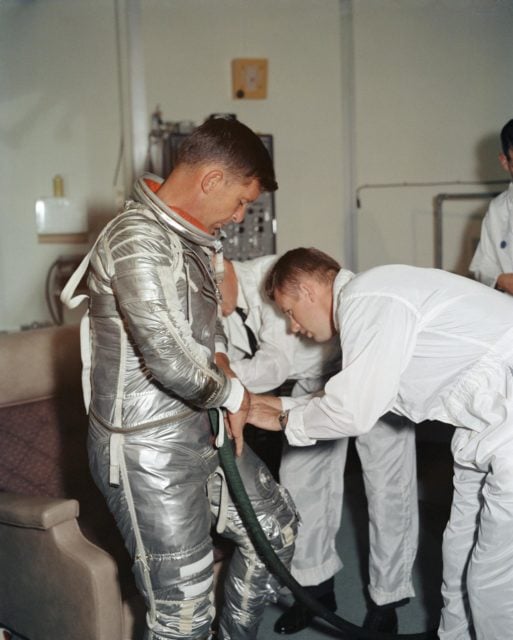 Astronauts Sally Ride and Terry Hart prepare for RMS training for STS-2 ...