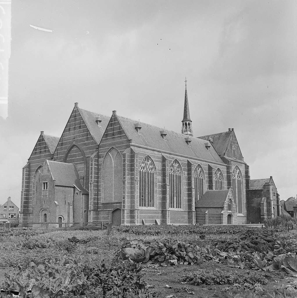 Brouwershaven Gebruikt De Grote Kerk Weer Na 9 Jaar - PICRYL - Public ...