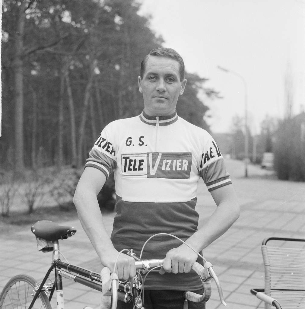 Nederlandse wielerploeg aan Tour de France 1964 - PICRYL - Public ...