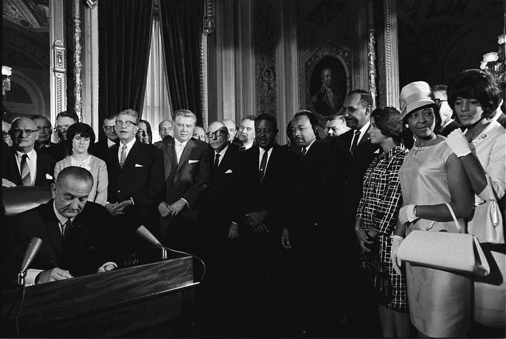 Lyndonjohnson Signs Voting Rights Act Of 1965 Picryl Public Domain Media Search Engine 6158