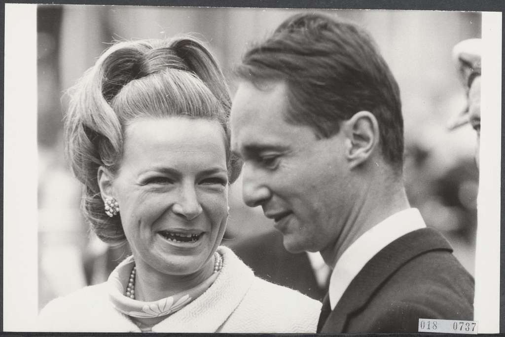 Prinses Irene Heeft Hier Het Grootste Plezier Om Een Grapje Van Haar ...