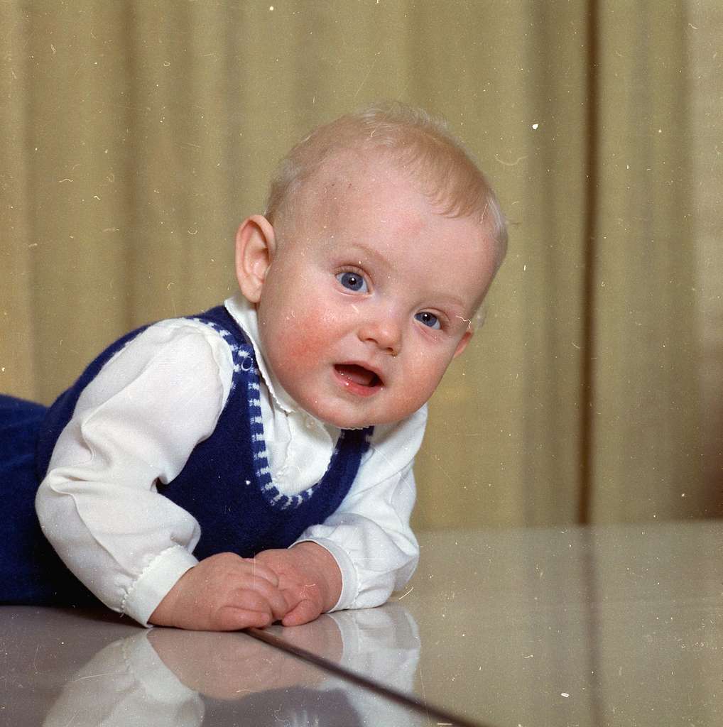 Prins Bernhard jr. in paleis Het Loo, 1970 - PICRYL Public Domain Search