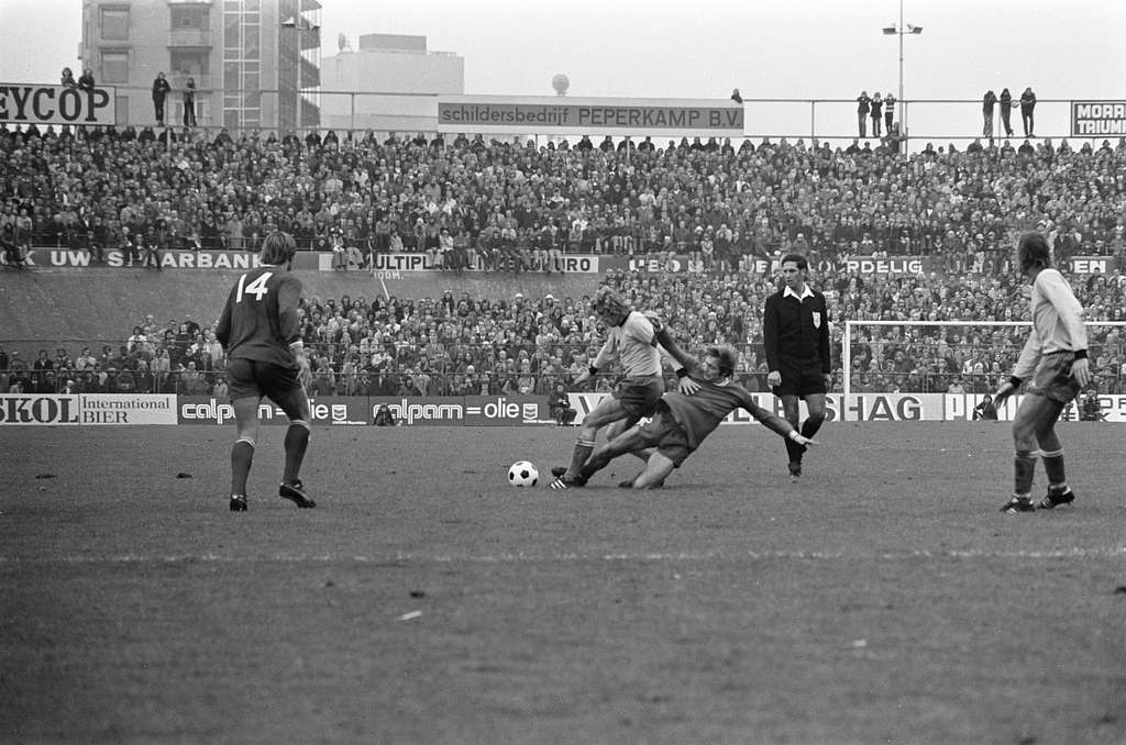 Voetbalwedstrijd finale KNVB beker, Ajax - Sparta: 2-2 - PICRYL - Public  Domain Media Search Engine Public Domain Search