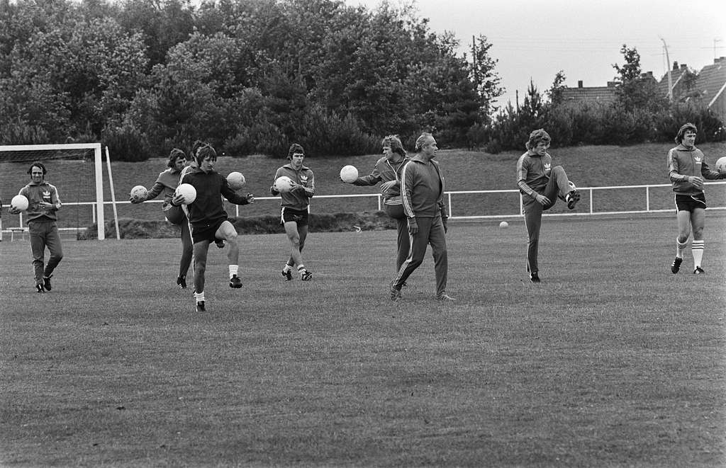 WK 74; Nederlands elftal traint in Hiltrup, overzicht - PICRYL - Public ...